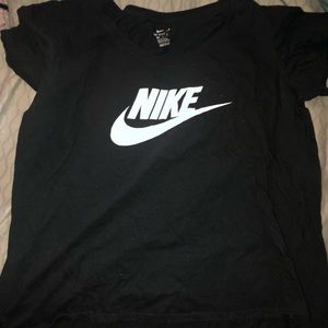 Black Nike tee